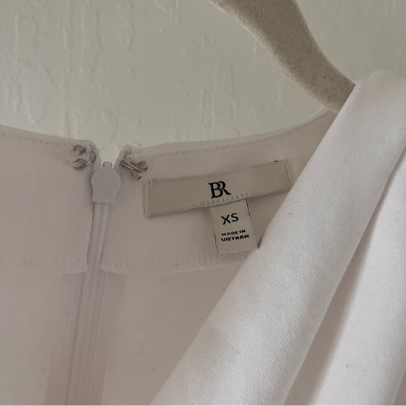 🚨SOLD🚨BANANA REPUBLIC “Cotton Wrap Crop Top” in White: Sz XS - Picture 6 of 9